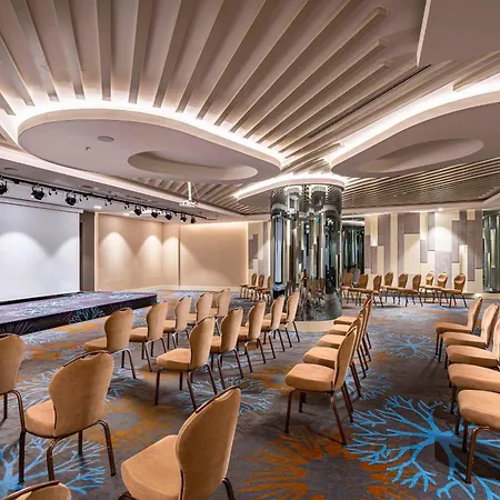 Calyptus Kirman Premium מלון